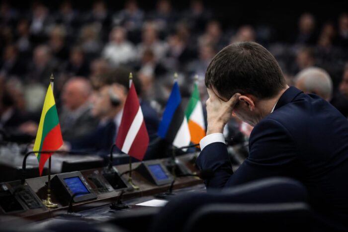 Comisia Europeană pregătește clauze de salvgardare după aderare. Cum ar putea fi limitat veto-ul noilor state membre