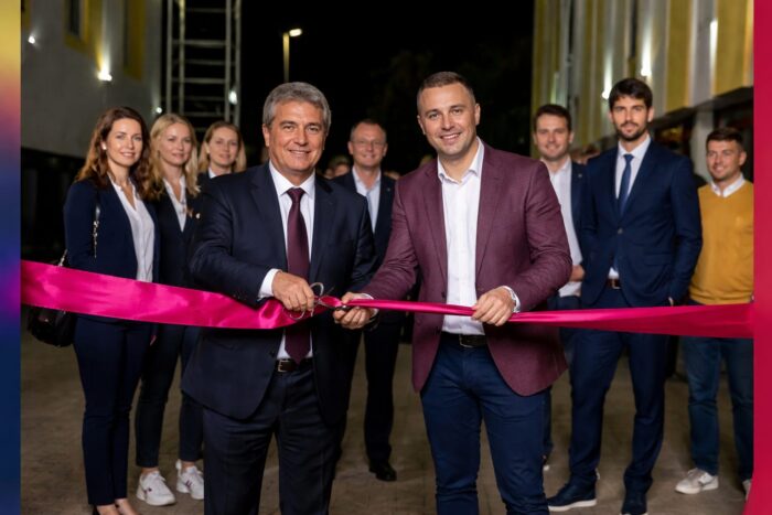 Barca Academy România a fost lansată cu sprijin de la vârful statului Barca Academy România a fost lansată cu sprijin de la vârful statului