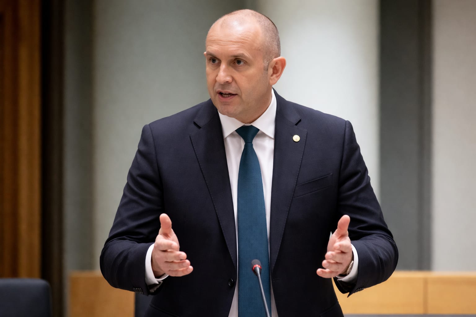 Criza bugetară din Bulgaria pune presiune pe regiune. Ce pot pierde România și investitorii