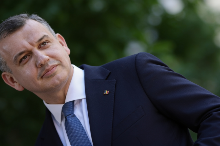 Învestirea guvernului Tomac decide mai mult decât un nou Cabinet. Ce riscă România pentru PNRR, OCDE și deficit Învestirea guvernului Tomac decide mai mult decât un nou Cabinet. Ce riscă România pentru PNRR, OCDE și deficit