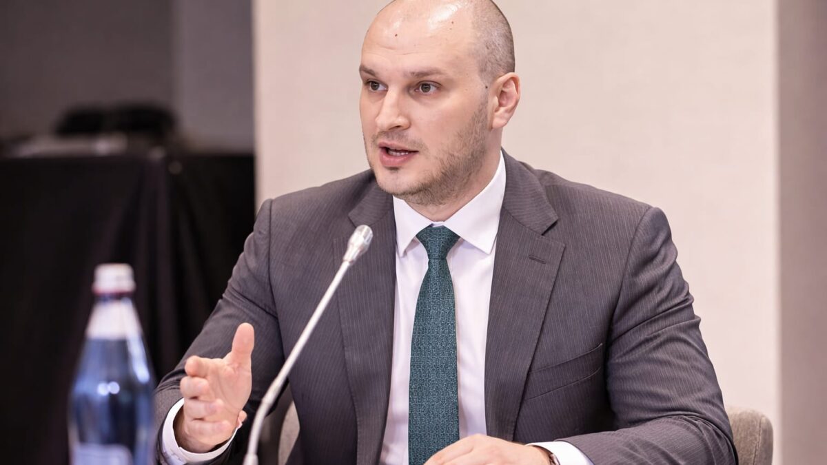 Poate România să facă acasă tancuri, drone și rachete. Ce lipsește principalului producător militar de stat