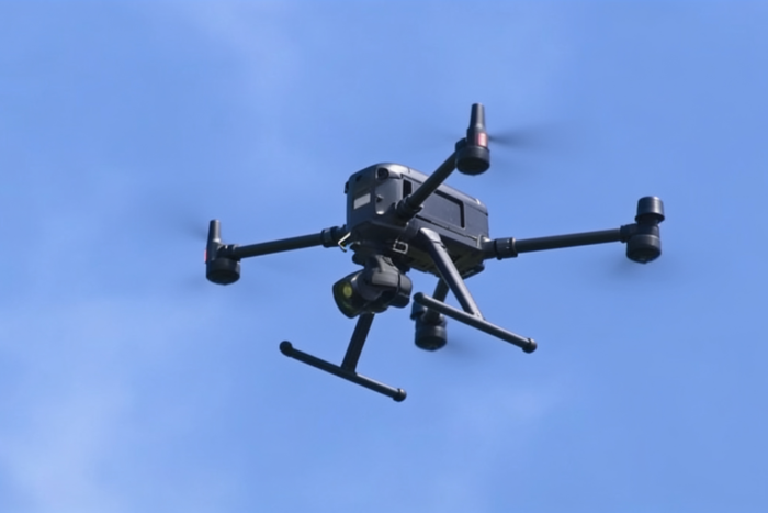 Garda de Mediu Brașov folosește o dronă de 60.000 de euro. Cum depistează din aer arderi și deșeuri îngropate Garda de Mediu Brașov folosește o dronă de 60.000 de euro. Cum depistează din aer arderi și deșeuri îngropate