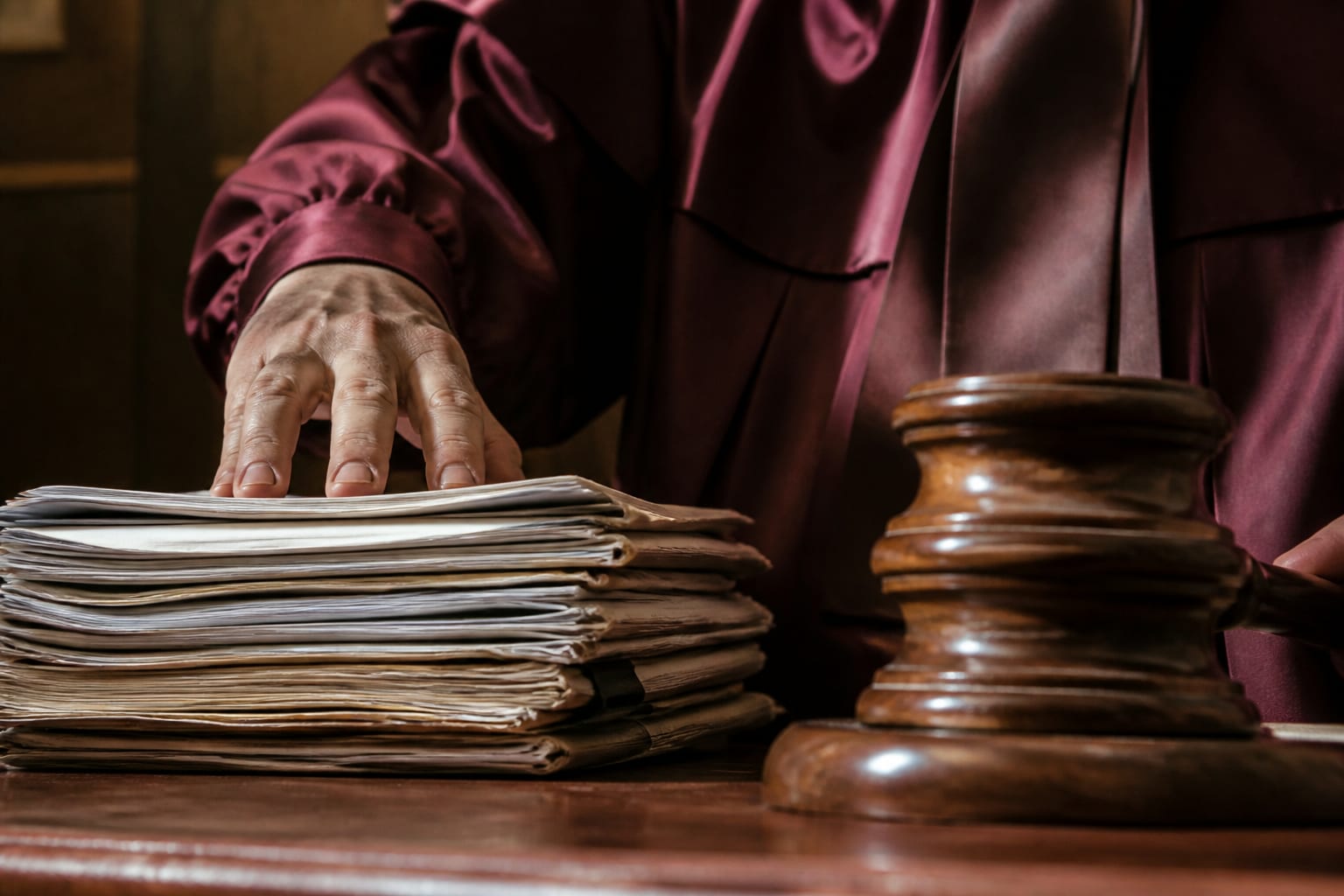 CCR amână pentru 15 iulie decizia privind soarta OUG 38/2026 emisă după căderea Guvernului