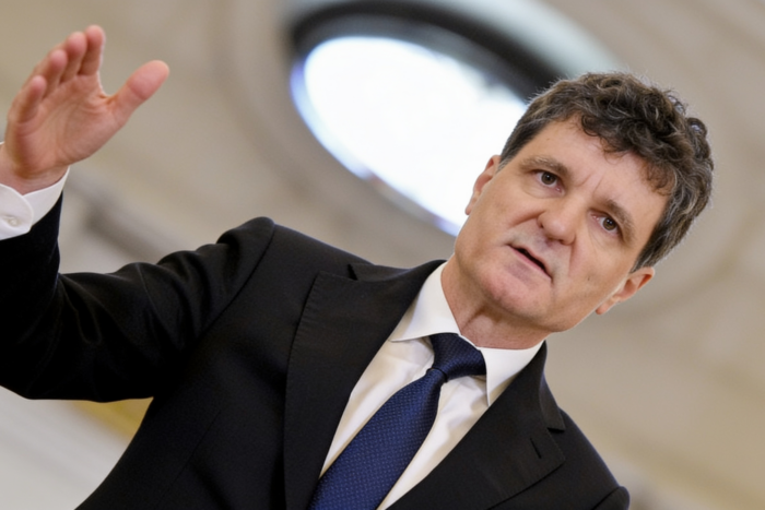 Duminica în care se decide ritmul noului Guvern. Ce lipsește încă pentru ca Executivul să ajungă la vot în Parlament