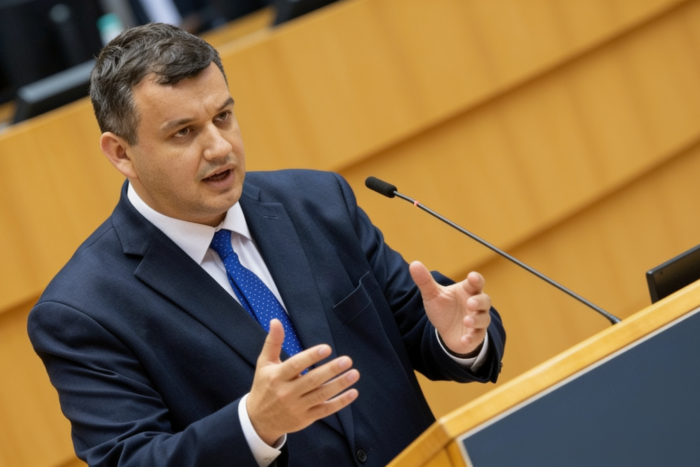 Eugen Tomac a propus un Cabinet cu 18 membri. Ce urmează în Parlament pentru votul de învestitură