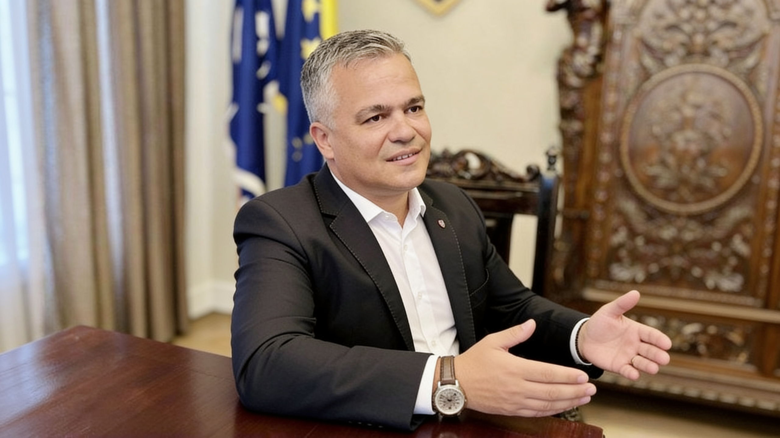 Adrian Veștea a fost desemnat premier după retragerea lui Eugen Tomac