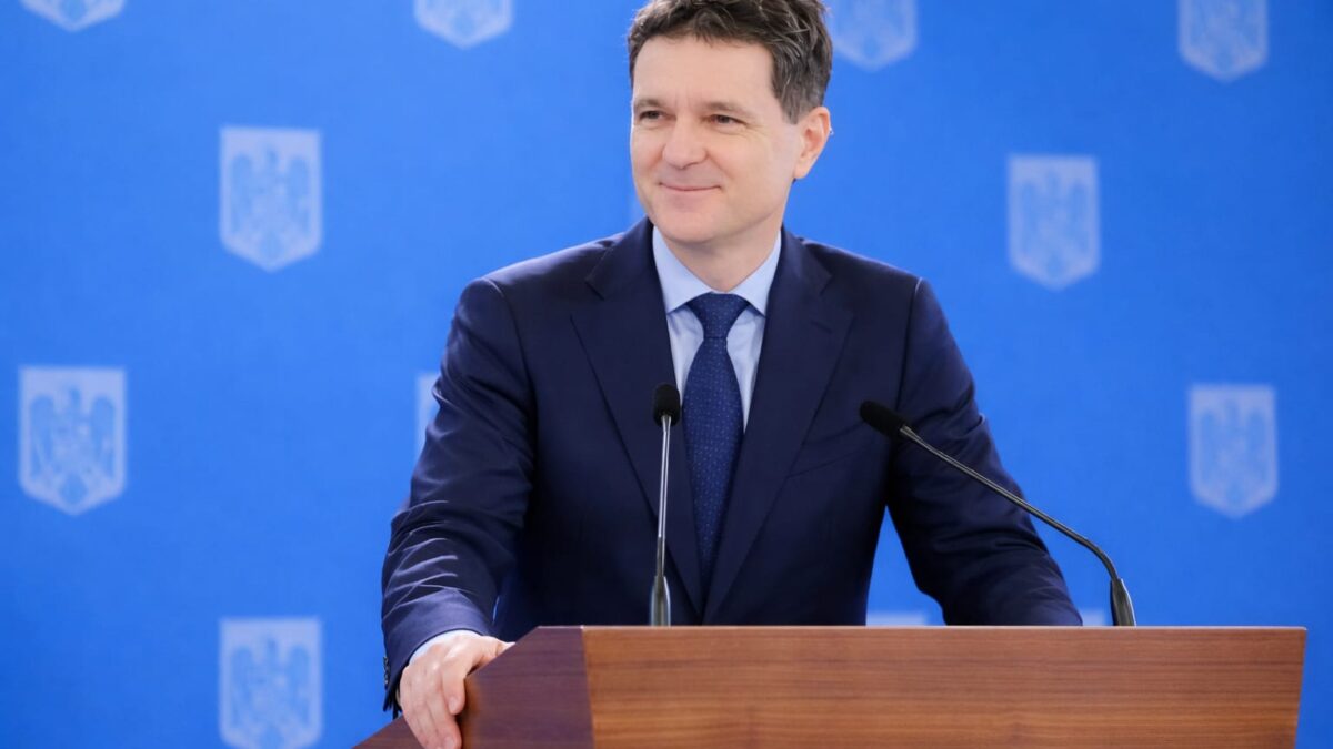 Președintele Nicușor Dan a promulgat prelungirea plafonării adaosului la alimente până la 31 decembrie 2026. Președintele Nicușor Dan a promulgat prelungirea plafonării adaosului la alimente până la 31 decembrie 2026.