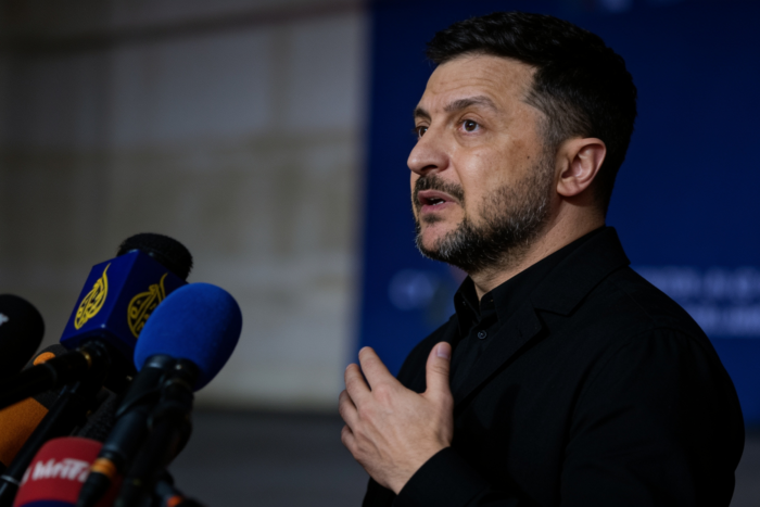 Zelenski a promulgat legea care exclude limba rusă din lista limbilor protejate