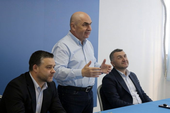 Guvernul a depășit termenul de 90 de zile pentru alegerile din Sectorul 6. Cum poate rămâne interimarul până în 2028