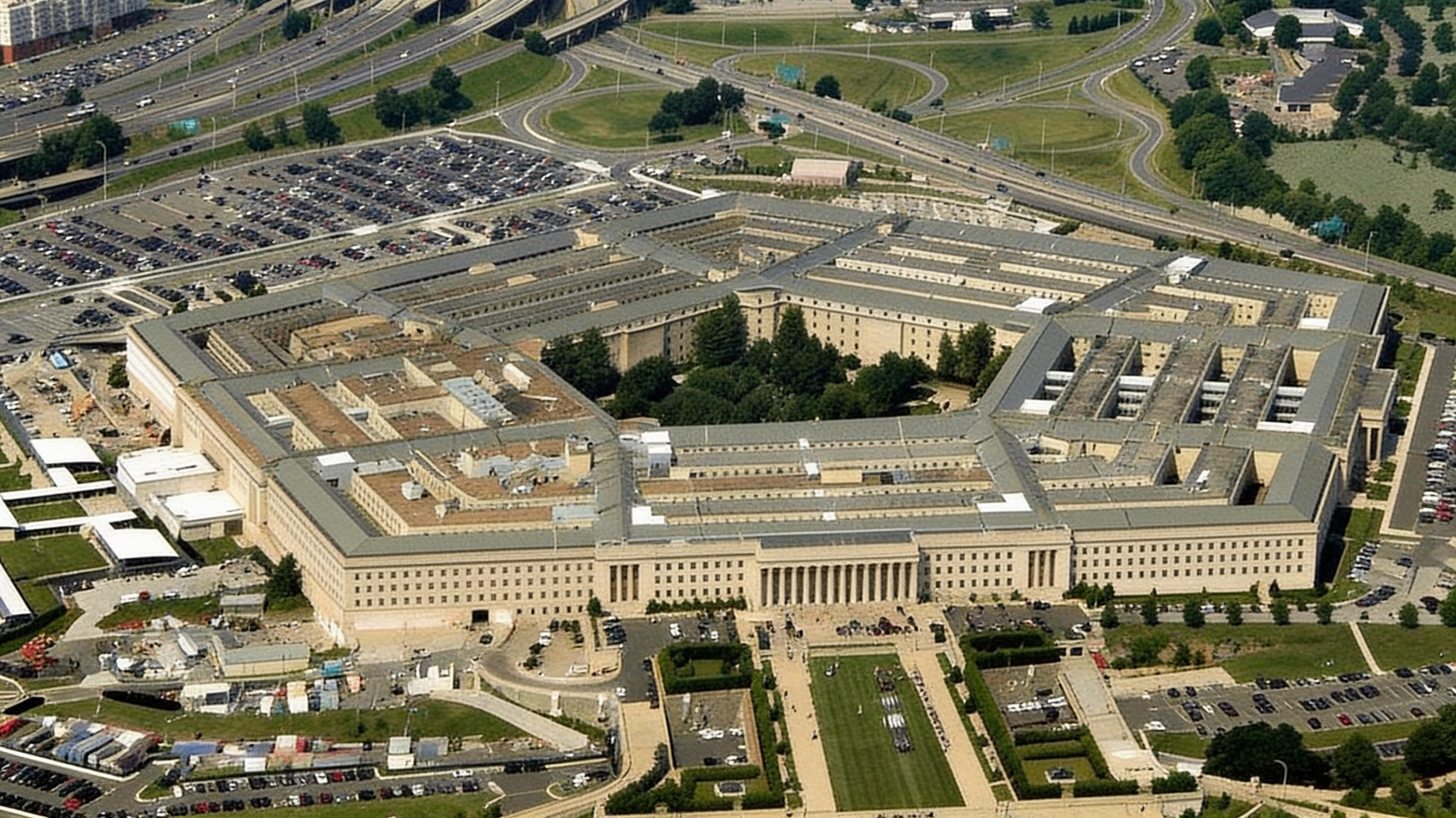 Cea mai sensibilă clădire militară a SUA, parțial evacuată preventiv. Ce a provocat alerta de calitate a aerului