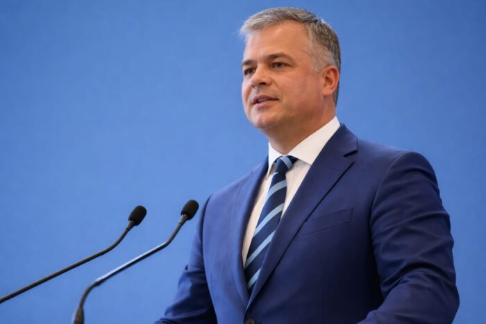 Premierul desemnat preia programul lui Bolojan fără schimbări. Va ține asta PNL unit și Guvernul stabil