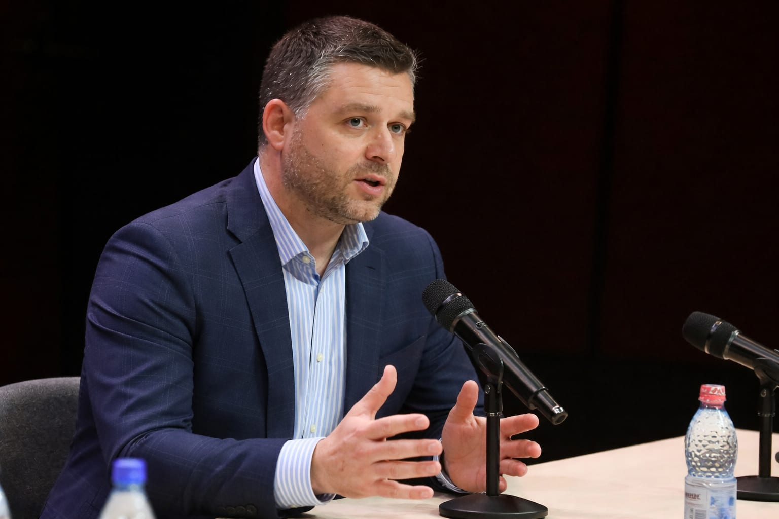 Ciprian Ciucu acuză o tentativă de puci în PNL, după ce Guvernul Adrian Veștea a picat la vot