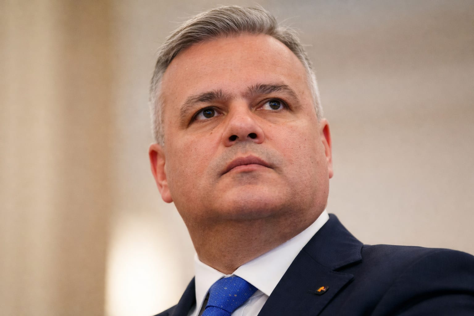 Adrian Veștea păstrează integral programul Guvernului Bolojan. Ce blocaj îl așteaptă în PNL după nominalizare