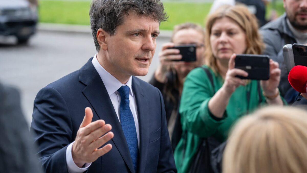 Nicușor Dan propune un guvern minoritar. Partidele au termen până joi dimineață să semneze acordul pentru a debloca Nicușor Dan propune un guvern minoritar. Partidele au termen până joi dimineață să semneze acordul pentru a debloca