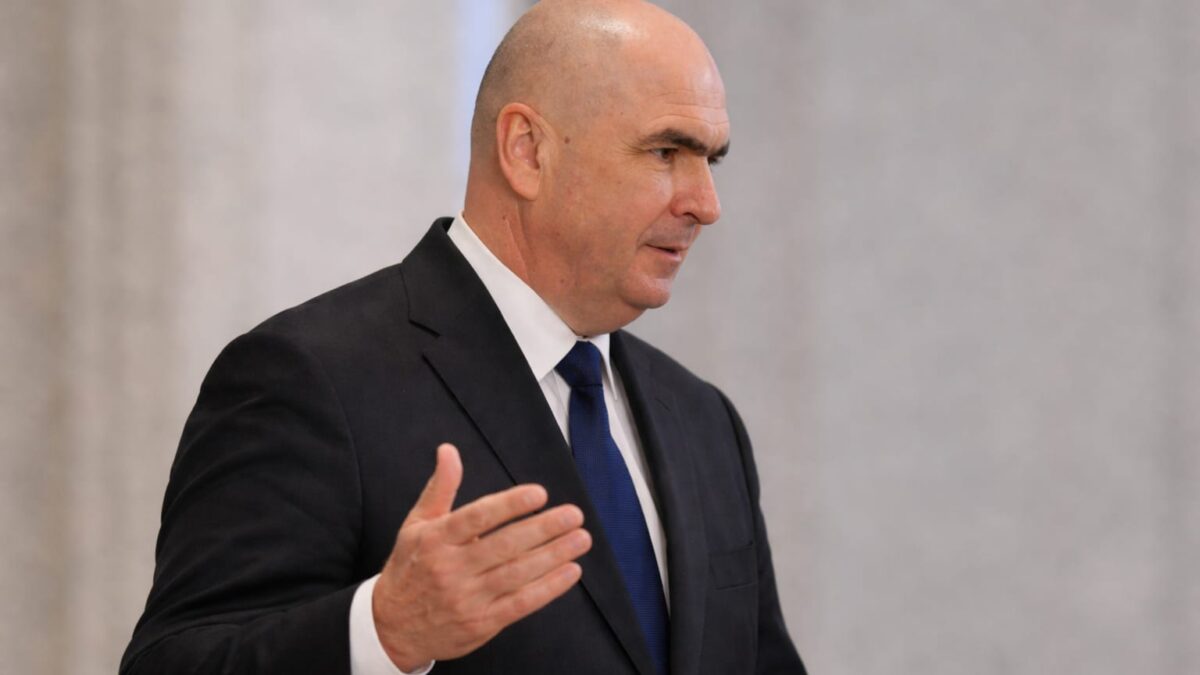 5 miliarde de lei pune Guvernul în joc pentru investiții strategice. Până la 200 de companii pot intra în schemă 5 miliarde de lei pune Guvernul în joc pentru investiții strategice. Până la 200 de companii pot intra în schemă