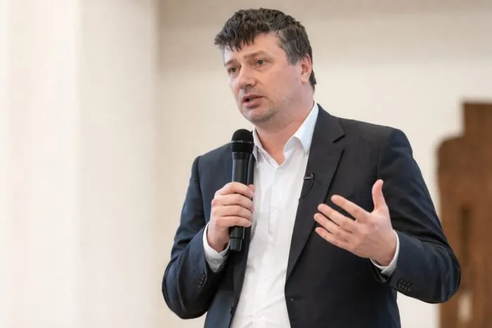 Propunerea lui Ionuț Vulpescu la Cultură pune în joc credibilitatea Guvernului Veștea și standardele de integritate