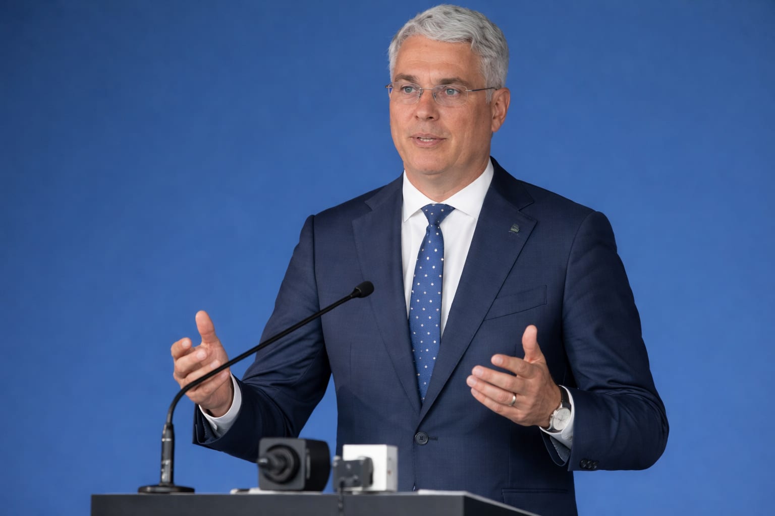 Bugetarii află că noua lege a salarizării este încă în lucru. Ce schimbări pot apărea în venituri