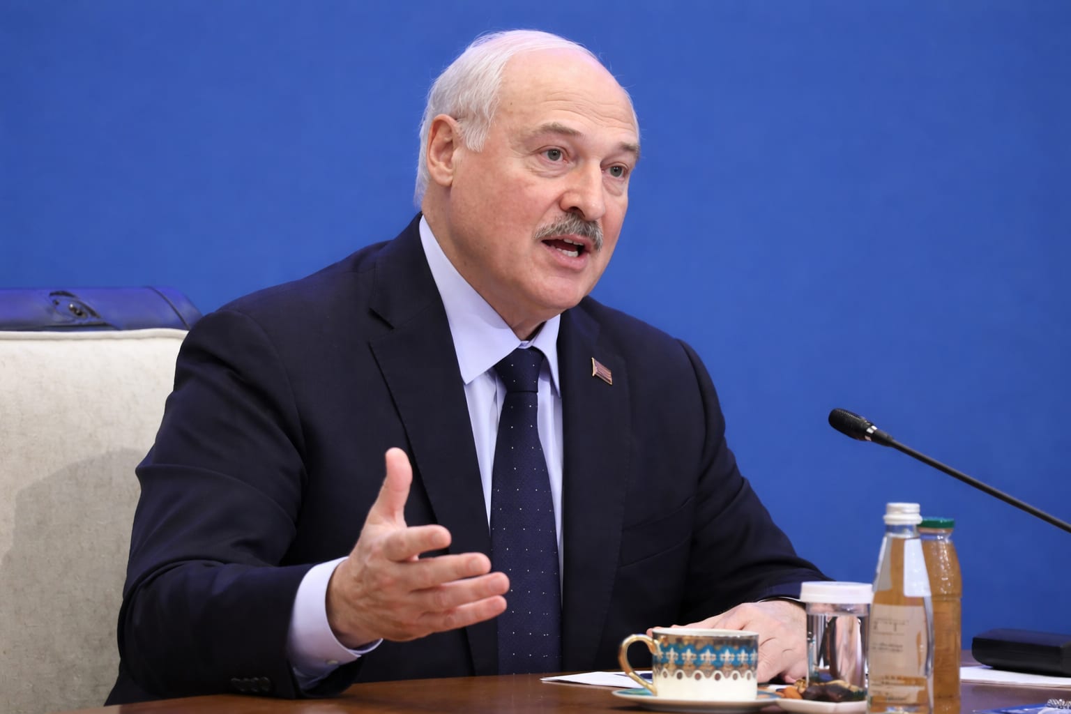 Lukașenko avertizează Kievul să nu atragă Belarusul în război. Cum își reafirmă sprijinul pentru Rusia