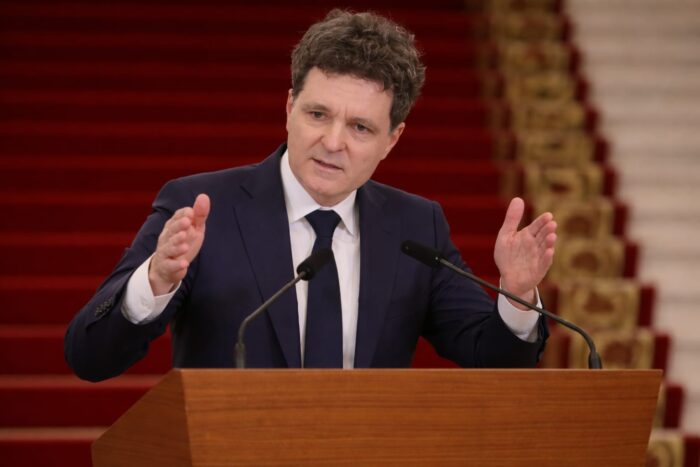 Președintele Nicușor Dan critică blocajul la Vila Lac.