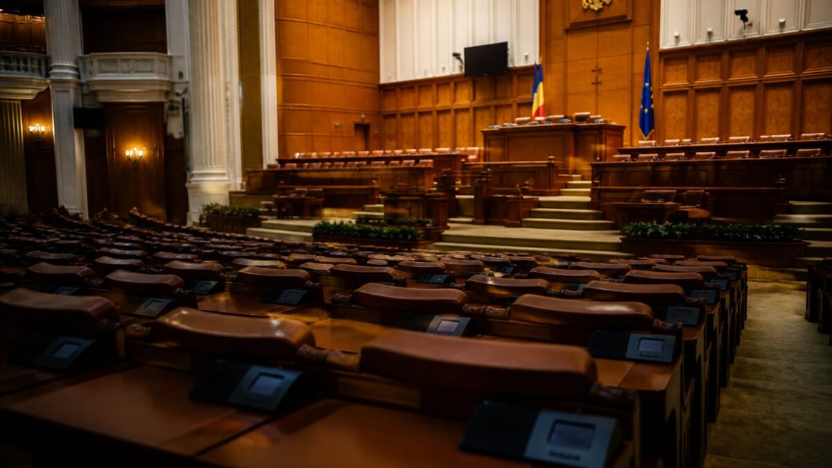 Nicușor Dan blochează varianta Siegfried Mureșan premier. Ce riscă România fără guvern cu puteri depline
