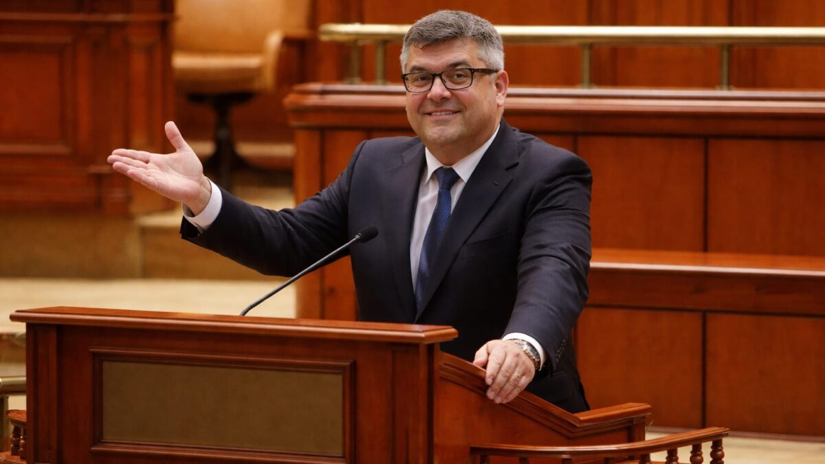 Ruptura dintre suveraniști complică învestirea Guvernului Veștea. Cine pierde influență în Parlament