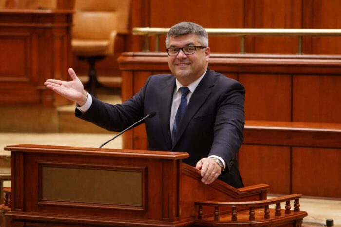 Ruptura dintre suveraniști complică învestirea Guvernului Veștea. Cine pierde influență în Parlament