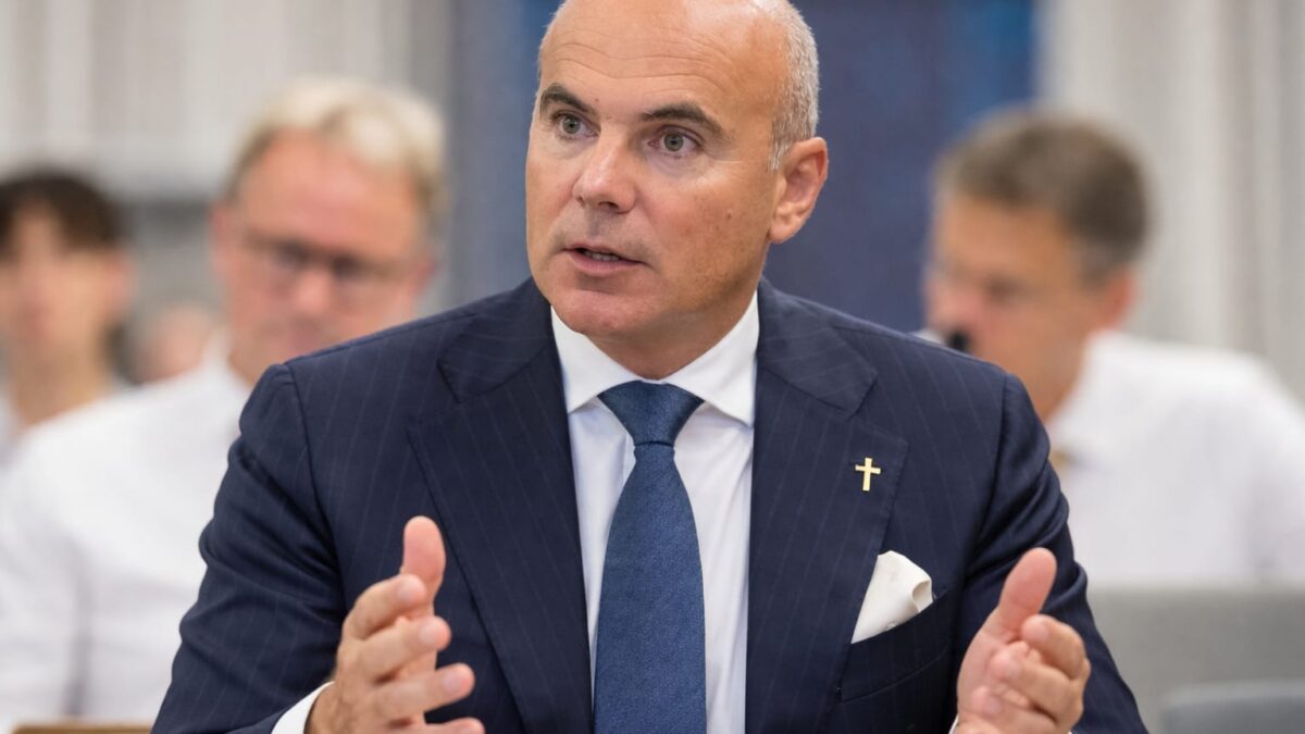 Ilie Bolojan, acuzat de Rareș Bogdan de ipocrizie fără margini. Cum a ajuns PNL să voteze un guvern PSD