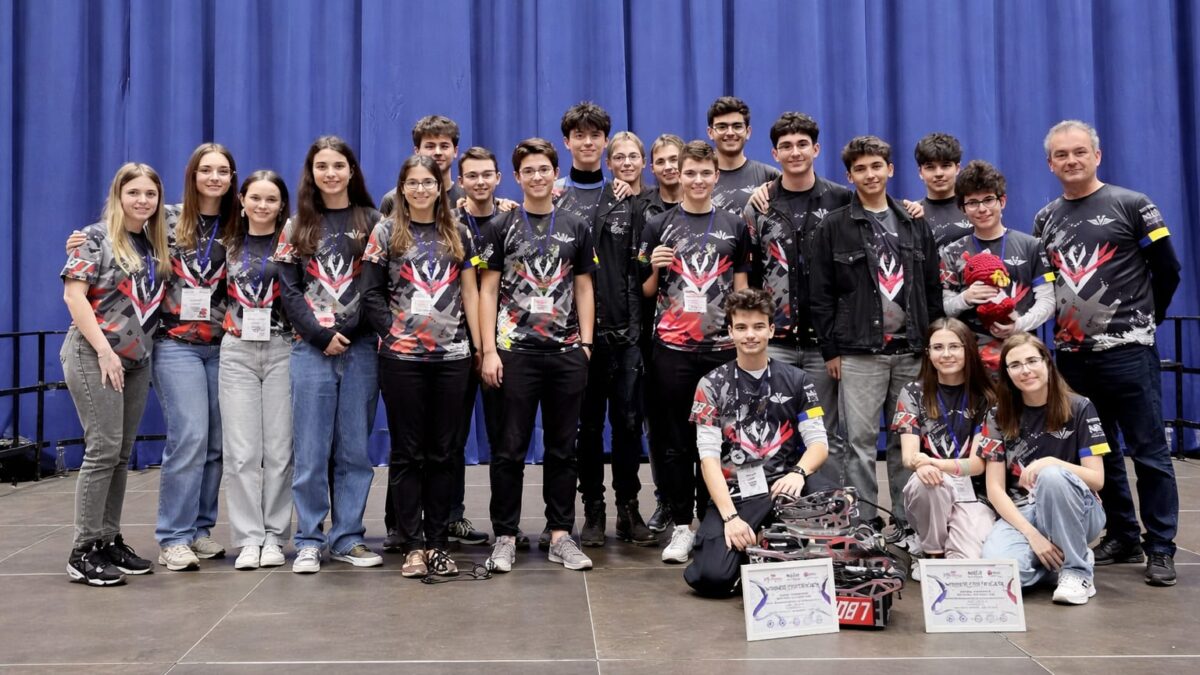 Victoria liceenilor din Brăila pune România pe harta roboticii. Ce câștigă elevii după titlul mondial din SUA Victoria liceenilor din Brăila pune România pe harta roboticii. Ce câștigă elevii după titlul mondial din SUA