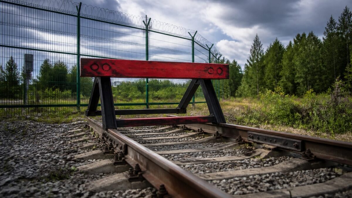Rusia închide de la 1 iulie 2026 toate trecerile feroviare spre Finlanda, Estonia și Letonia