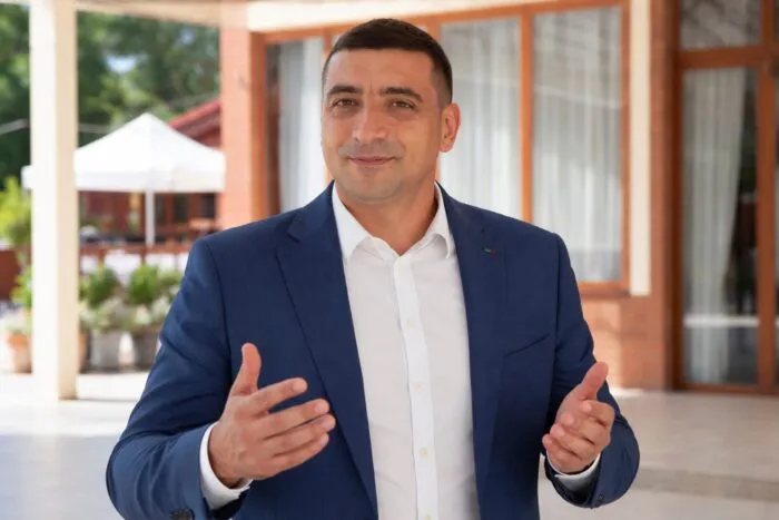 George Simion anunță demersuri pentru suspendarea lui Nicușor Dan. Ce șanse are AUR în Parlament