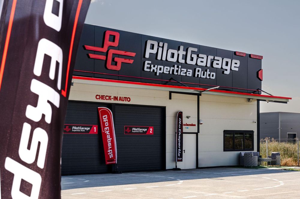 PilotGarage_cover_1000px