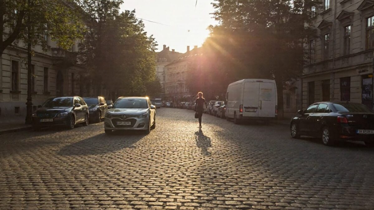 Aderare zona euro România, BNR avertizează. România poate intra în zona euro în 10 ani. Erorile economice de azi se pot