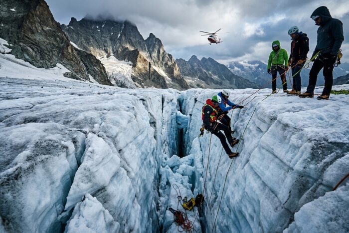 alpiniști români Gran Paradiso, Doi alpiniști români au murit în masivul Gran Paradiso din Italia, după o cădere de 20 de