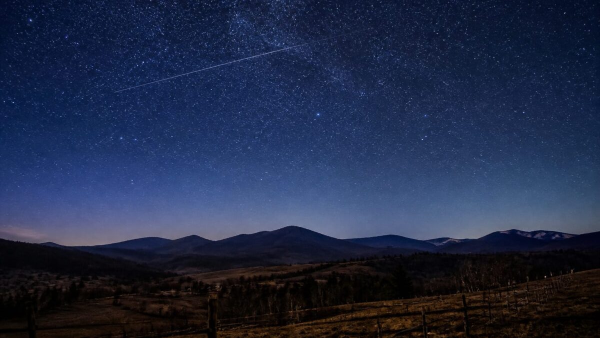 Asteroidul Apophis trece la 30.600 km de Pământ pe 13 aprilie 2029. Cum va fi văzut din România cu ochiul liber?