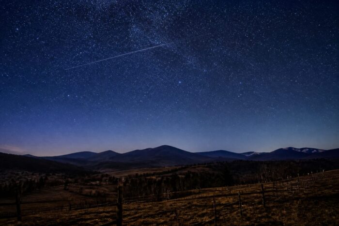 Asteroidul Apophis trece la 30.600 km de Pământ pe 13 aprilie 2029. Cum va fi văzut din România cu ochiul liber?