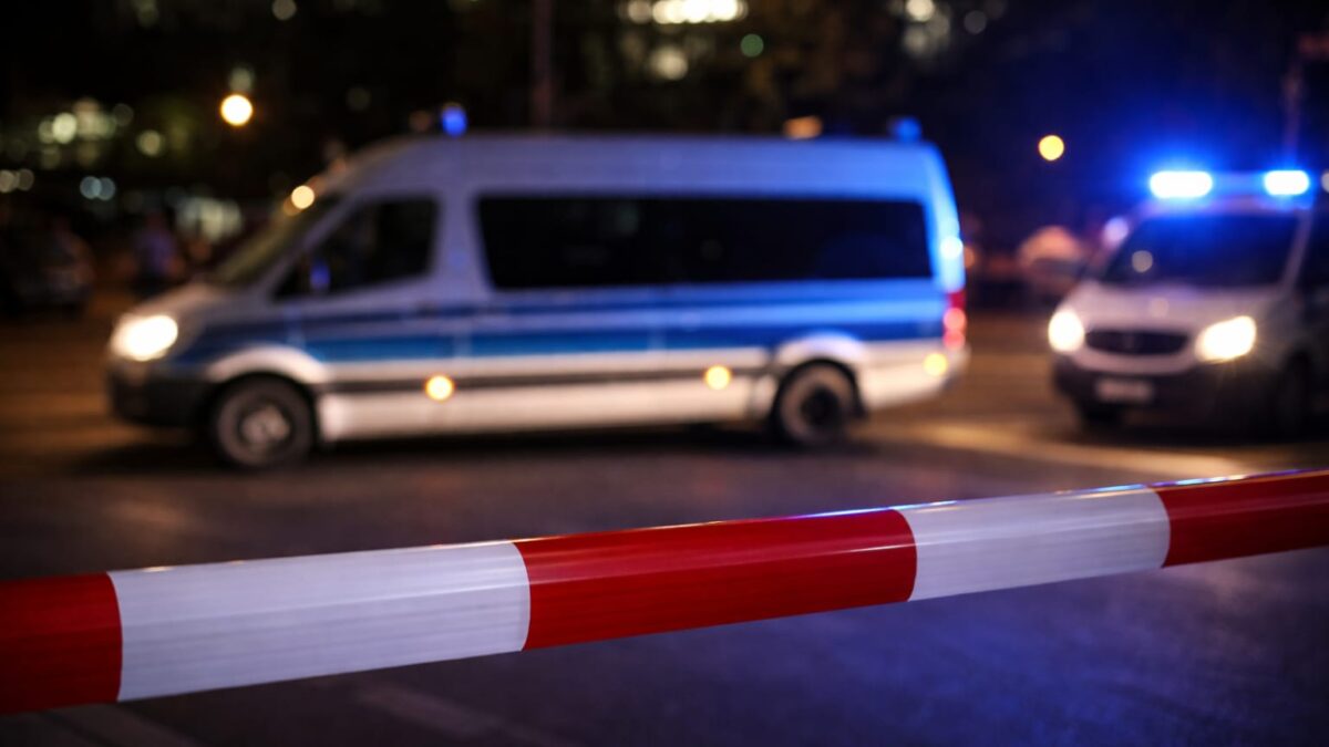 atac Berlin parada Pride, Un mort și 16 răniți după atacul cu dubă de la parada Pride din Berlin. Poliția germană caută un