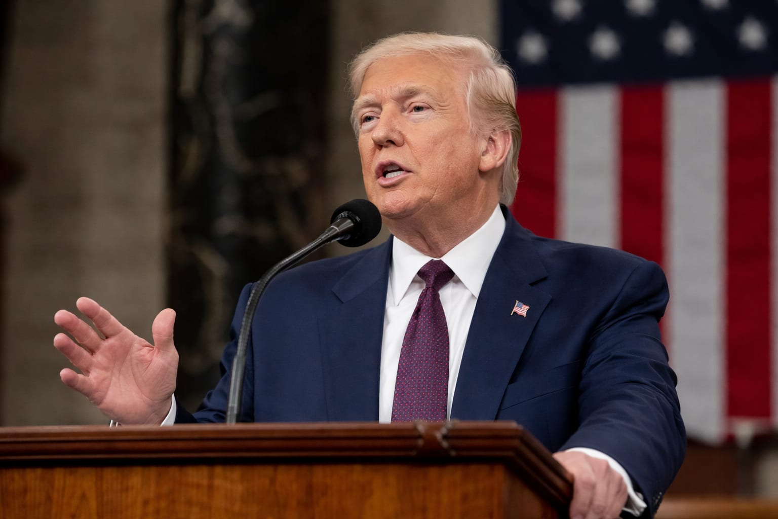 Donald Trump acuză China de „cea mai mare operațiune de piratare a datelor electorale din istorie”