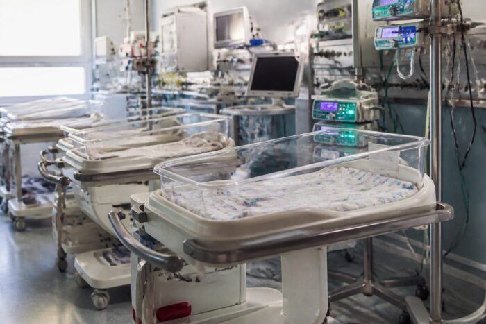ATI nou-născuți Marie Curie, Marie Curie cere închiderea a 5 paturi la ATI nou-născuți, după plecarea a 7 asistente