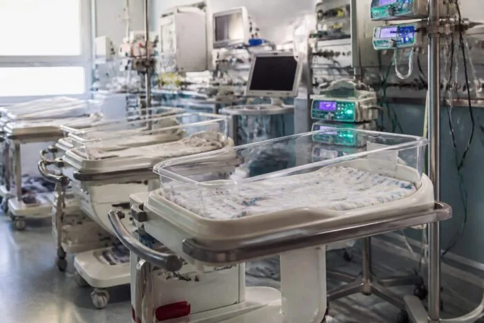 ATI nou-născuți Marie Curie, Marie Curie cere închiderea a 5 paturi la ATI nou-născuți, după plecarea a 7 asistente