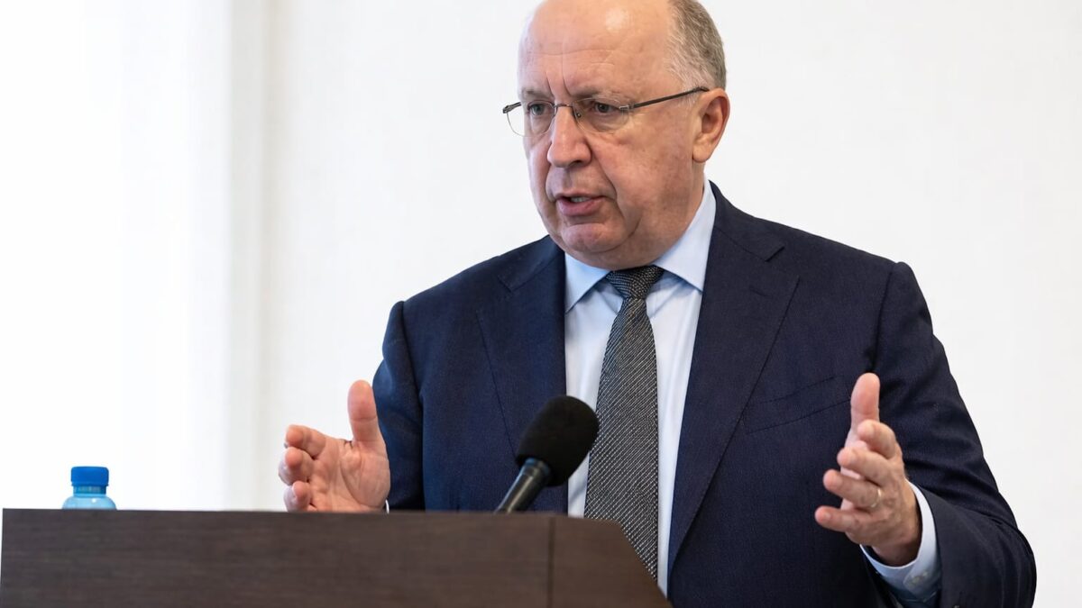 Andrius Kubilius cere un buget al UE de 12-15% din PIB pentru apărare. Ce ar însemna pentru România