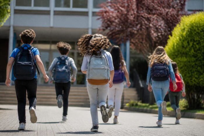 Când începe vacanța de vară 2026 pentru elevii din învățământul preuniversitar