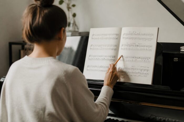 Cum se citesc corect notele muzicale pe portativ ghid pentru începători