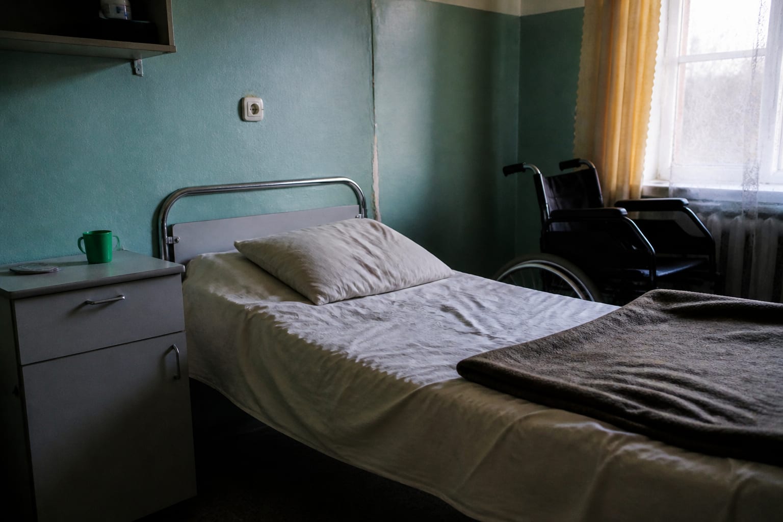 Gheorghe Gogea, 55 de ani, a murit după relocarea din azilele din Bihor în Mureș. Ce verifică acum autoritățile