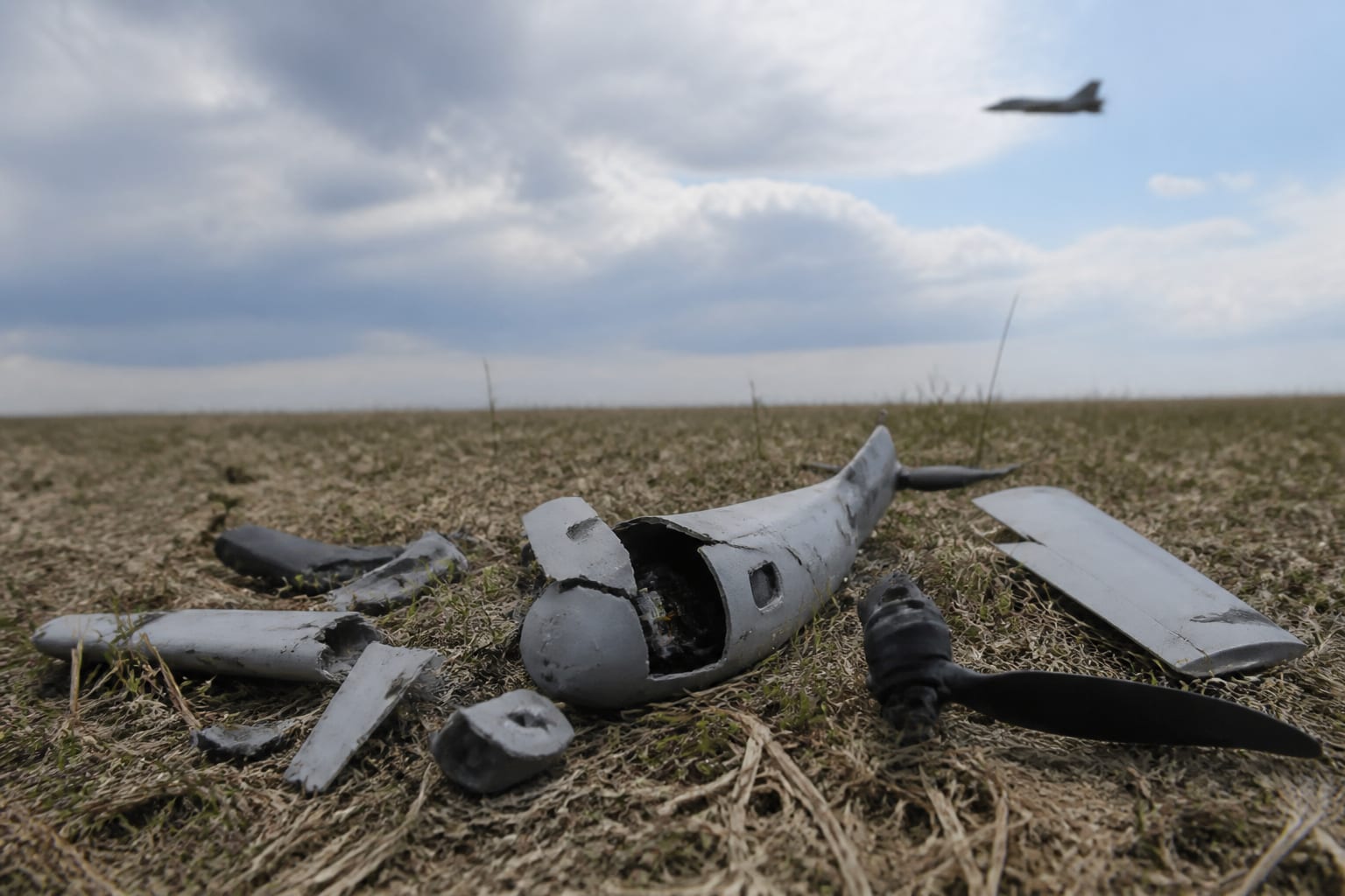România a doborât a doua dronă în 24 de ore cu un avion F-16