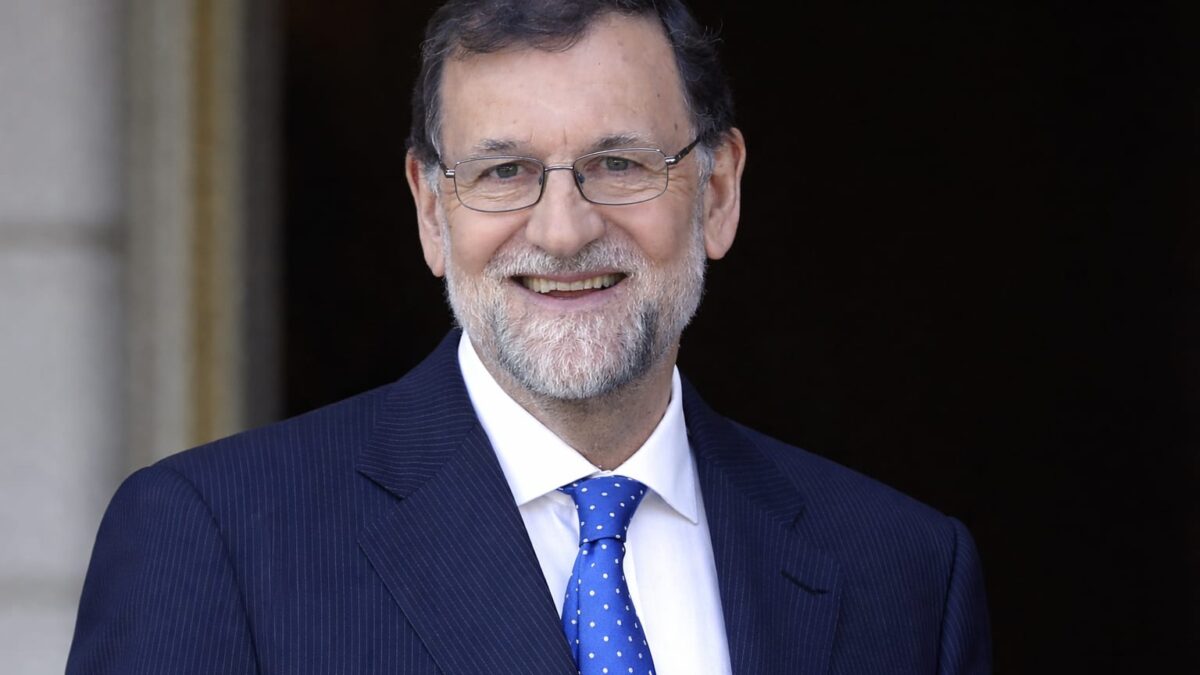 Fostul premier spaniol Mariano Rajoy a declanșat un scandal politic, scriind fără francezi într-un editorial