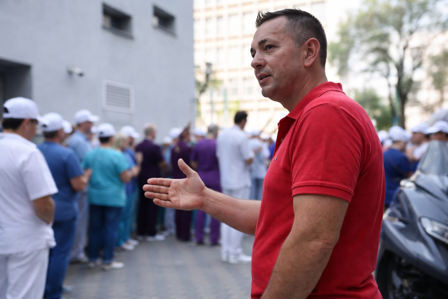 Pacienții non-urgenți pierd primii, în timp ce spitalele cer 30.000 de oameni și primesc 22 de posturi