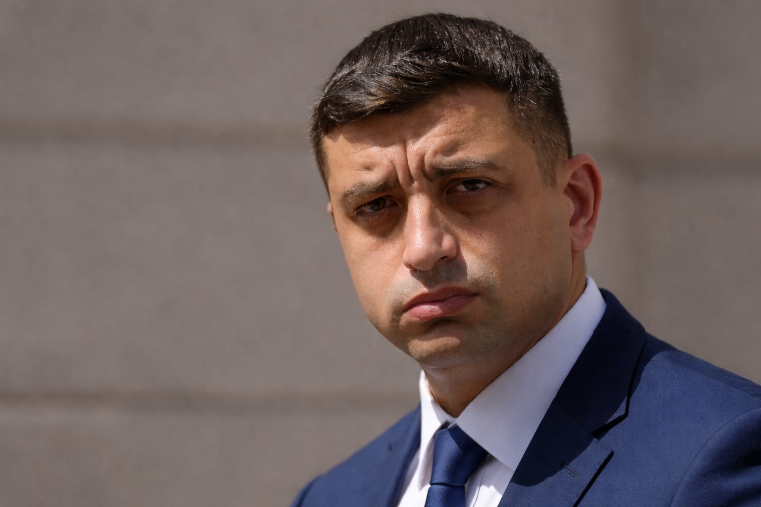 George Simion îi cere lui Nicușor Dan să desemneze urgent un premier.