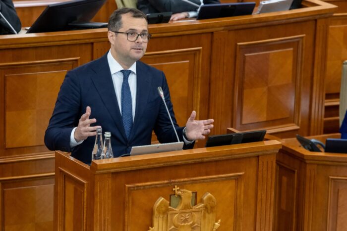 Guvernul Vasile Tofan a primit 53 de voturi în Parlamentul de la Chișinău