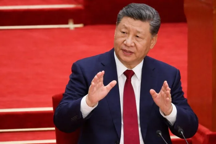 Inteligență Artificială China, China încearcă să scrie regulile AI cu 29 de state și produse mai ieftine, în timp ce SUA