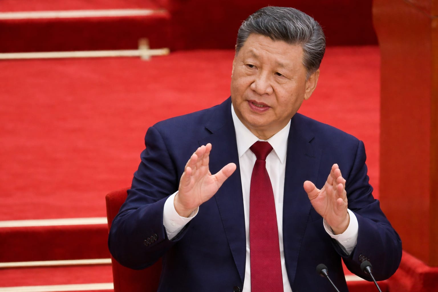 China încearcă să scrie regulile AI cu 29 de state și produse mai ieftine, în timp ce SUA păstrează avantajul la cipuri